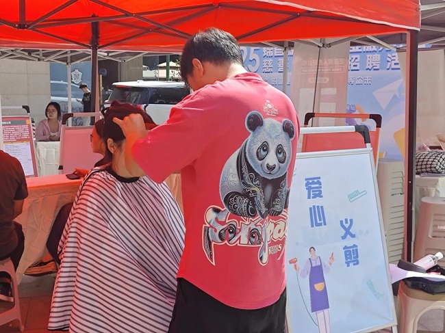 “家門口”的一站式服務(wù)！瑞方人力助力打造火車南站街道錦官新城社區(qū)特色就業(yè)IP 第6張